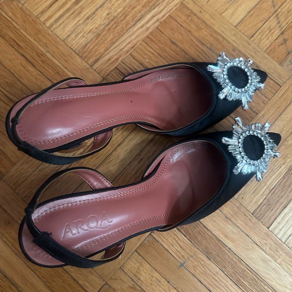 Elegant Black Slingback Heels with Crystal Embellishment - Picture 6 of 6